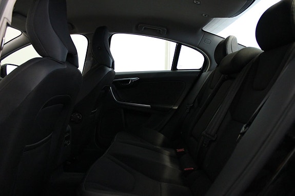 Volvo S60 12 of 20