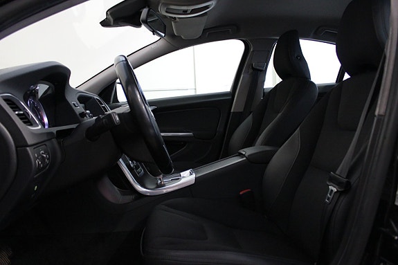 Volvo S60 11 of 20