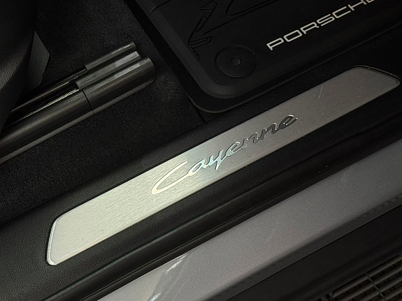 Porsche Cayenne Coupe 7 of 13