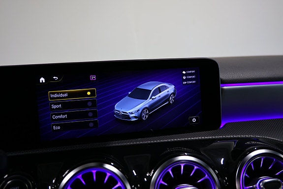 Mercedes-Benz A180 d 21 of 24