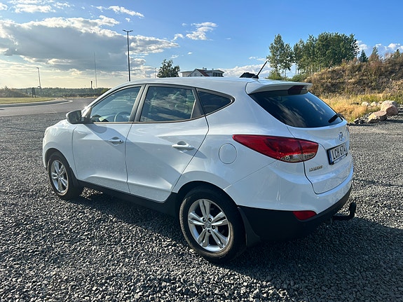 Hyundai ix35 2 of 8