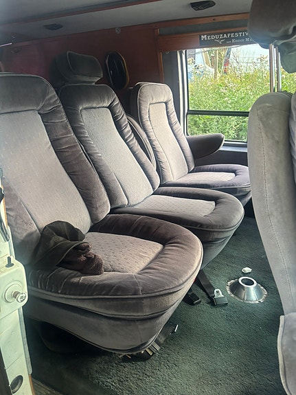 Chevrolet G20 5 of 6