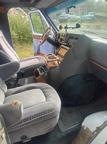 Chevrolet G20 4 of 6