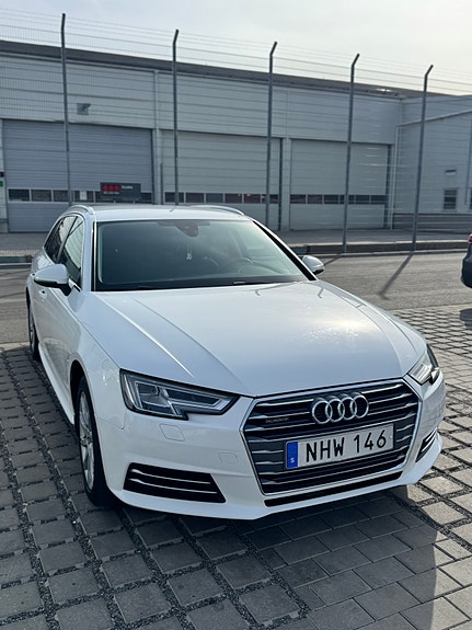 Audi A4 2 of 14