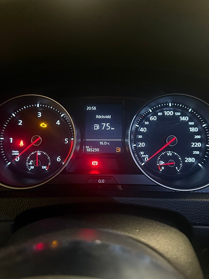 Volkswagen Golf VII 7 of 8