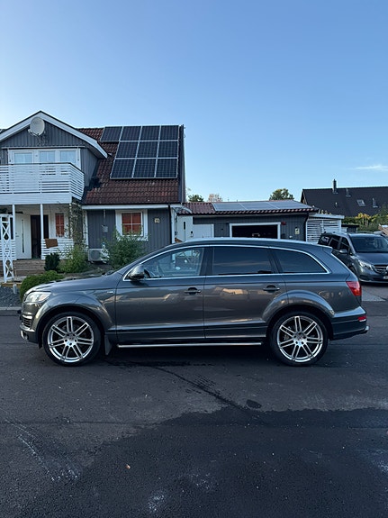 Audi Q7 8 of 30
