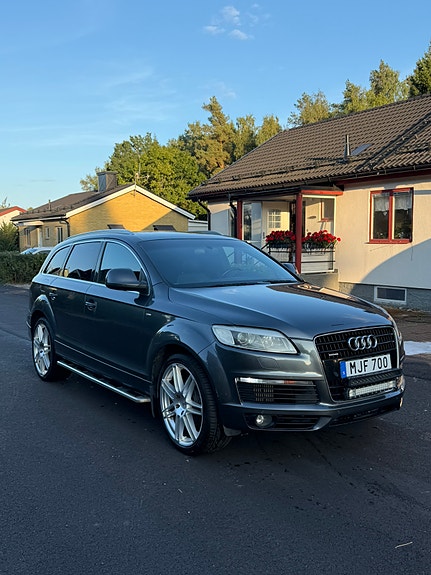 Audi Q7 3 of 30