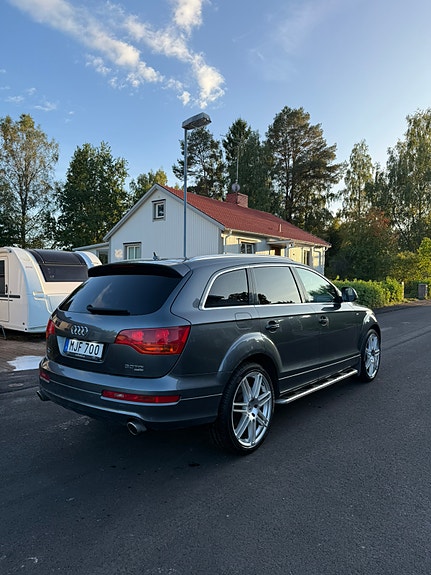 Audi Q7 5 of 30