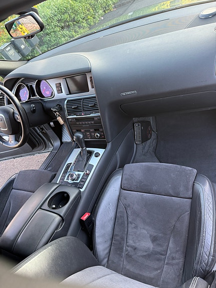 Audi Q7 12 of 30
