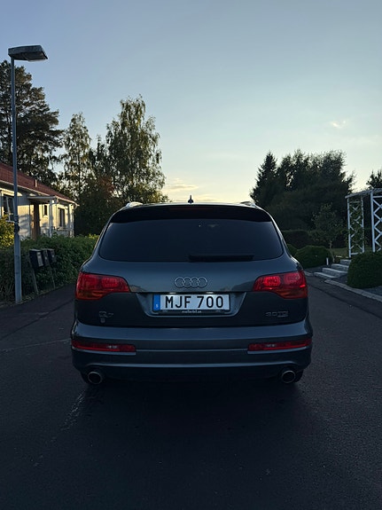 Audi Q7 6 of 30