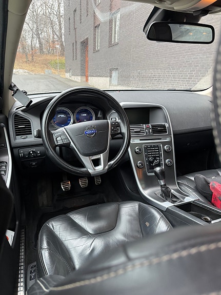 Volvo XC60 6 of 11