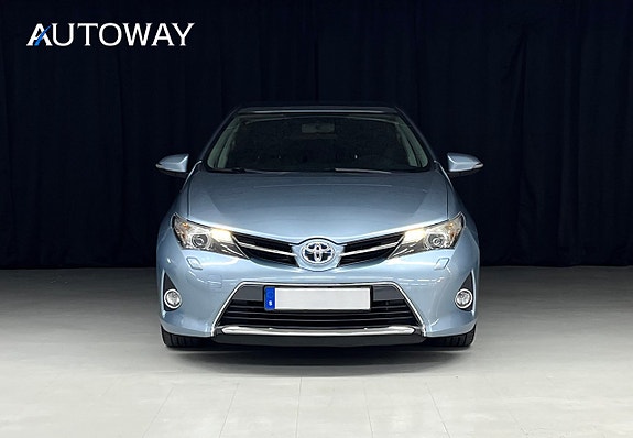 Toyota Auris 2 of 23