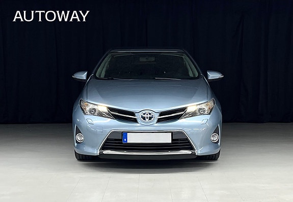 Toyota Auris 2 of 23