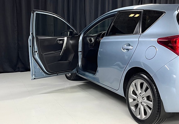 Toyota Auris 9 of 23