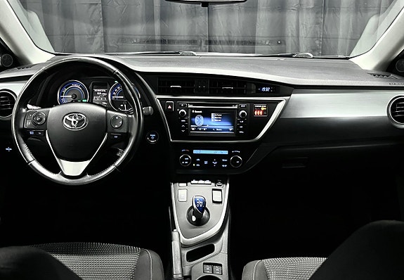 Toyota Auris 11 of 23