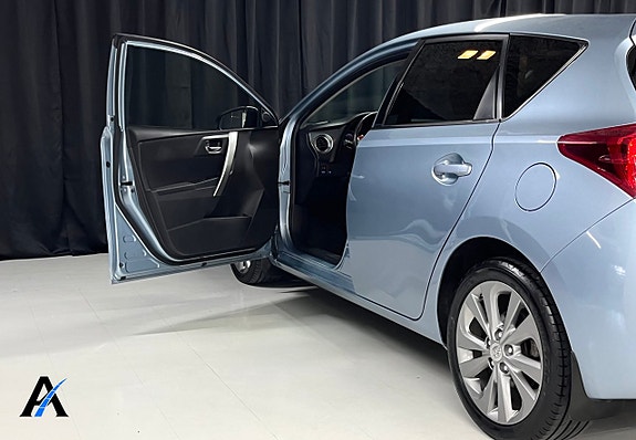 Toyota Auris 9 of 23