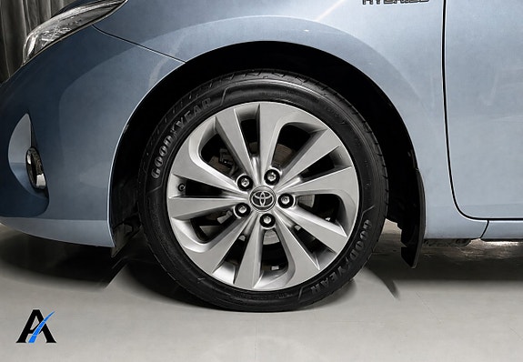 Toyota Auris 8 of 23