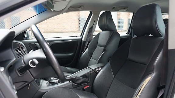 Volvo V70 8 of 17