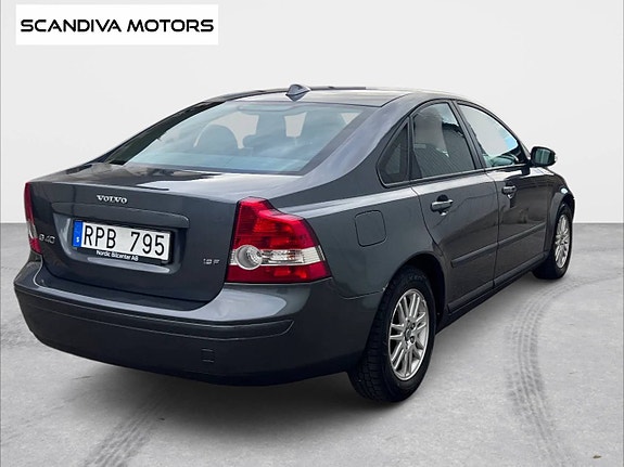 Volvo S40 8 of 19