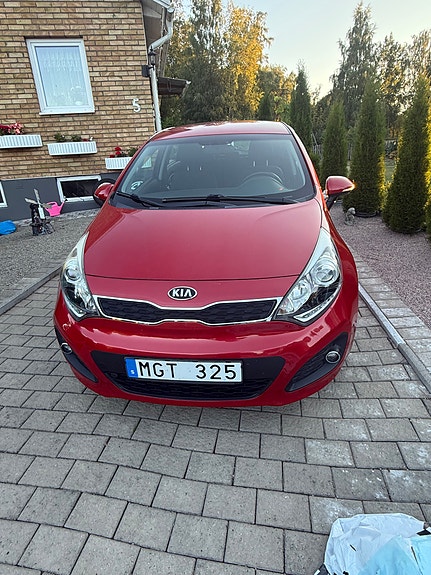 Kia Rio 7 of 9
