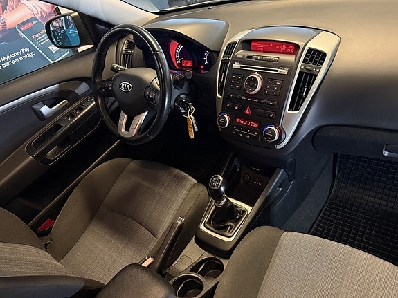 Kia Ceed 8 of 14