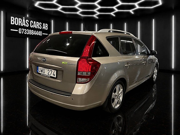 Kia Ceed 2 of 14