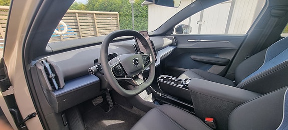 Volvo EX30 7 of 11