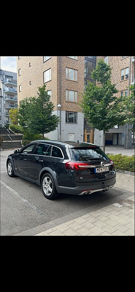 Opel Insignia Country Tourer 2 of 14