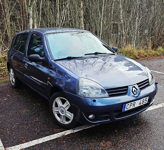 Renault Clio 2 of 7