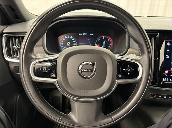 Volvo V90 Cross Country 9 of 19