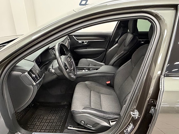 Volvo V90 Cross Country 7 of 19