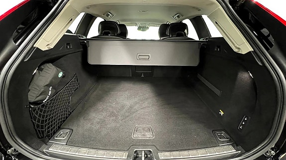 Volvo XC60 13 of 30