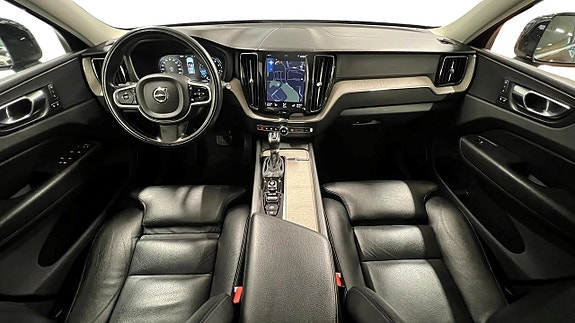 Volvo XC60 6 of 30