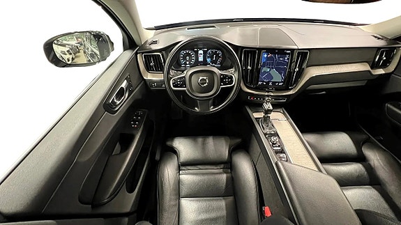Volvo XC60 7 of 30
