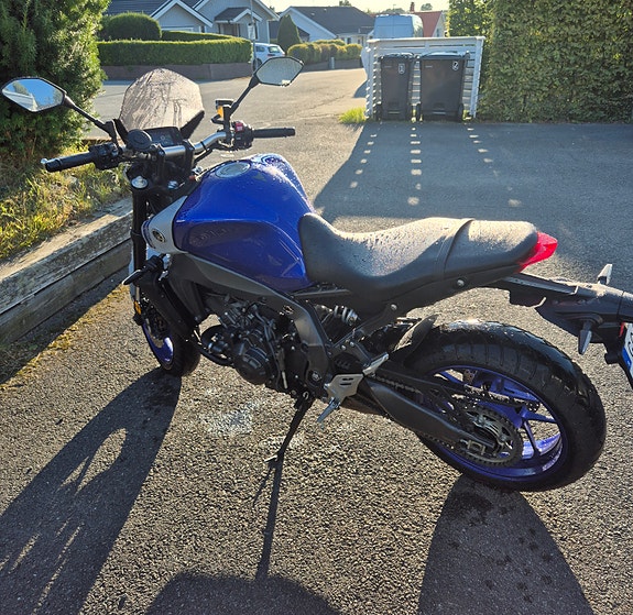 Yamaha MT-09 3 of 8