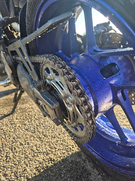 Yamaha MT-09 7 of 8