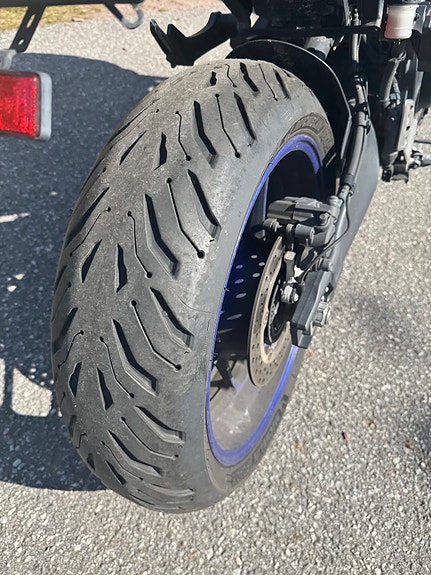 Yamaha MT-09 8 of 9