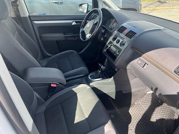 Volkswagen Touran 9 of 20