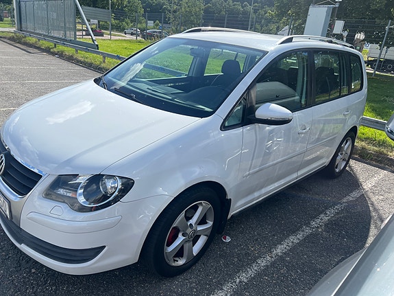 Volkswagen Touran 5 of 20