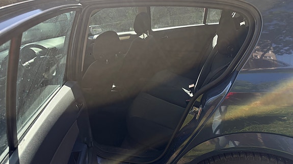 Opel Astra 9 of 10