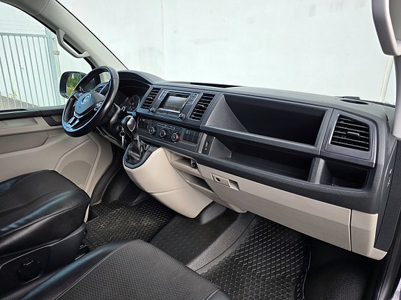 Volkswagen Transporter 8 of 13