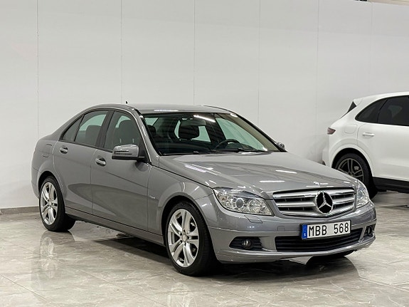Mercedes-Benz C180 2 of 22