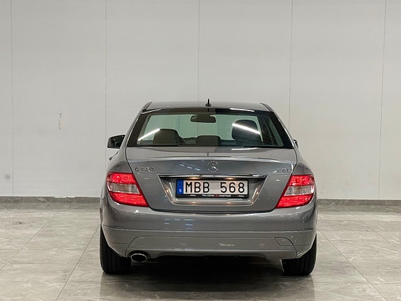 Mercedes-Benz C180 7 of 22