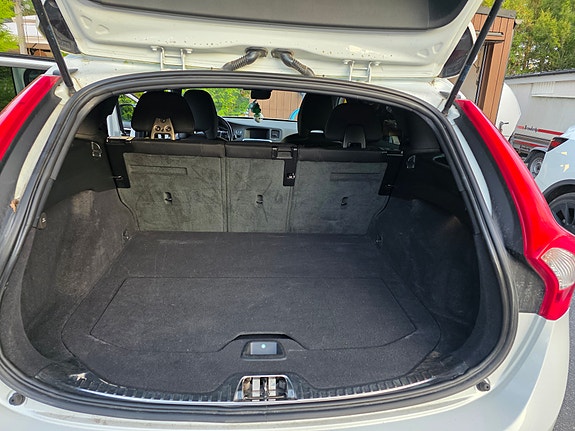 Volvo V60 Cross Country 5 of 7