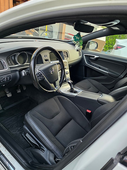 Volvo V60 Cross Country 7 of 7