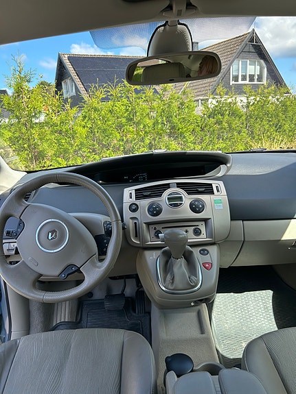 Renault Scenic II 2 of 12