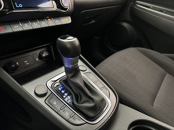 Hyundai Kona 23 of 28