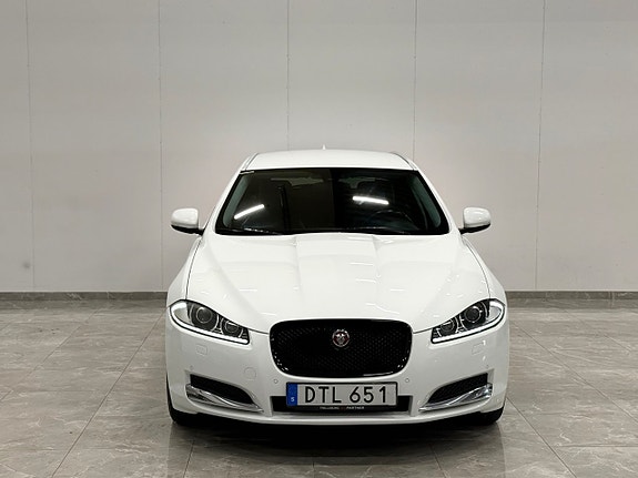 Jaguar XF 6 of 24