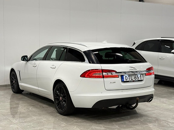 Jaguar XF 3 of 24