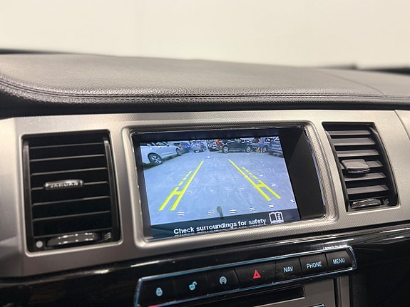 Jaguar XF 16 of 24